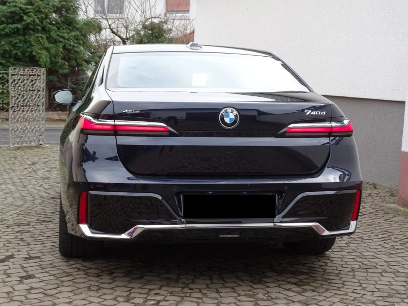 BMW 740 d/ xDrive/ M-SPORT/ PANO/ ICONIC GLOW/ B&W/ 360/ , снимка 4 - Автомобили и джипове - 48865466