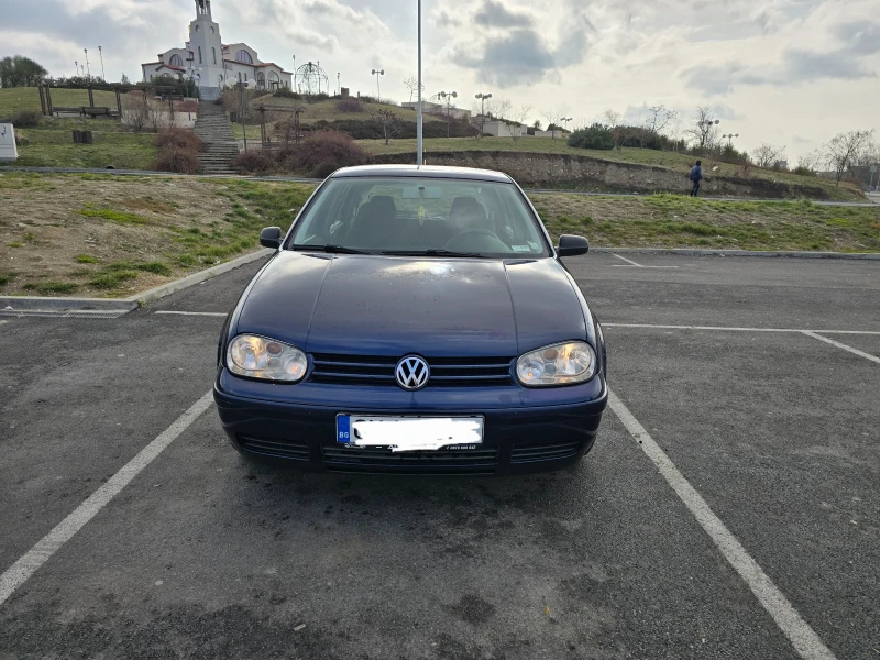 VW Golf 1.6, снимка 2 - Автомобили и джипове - 48953543