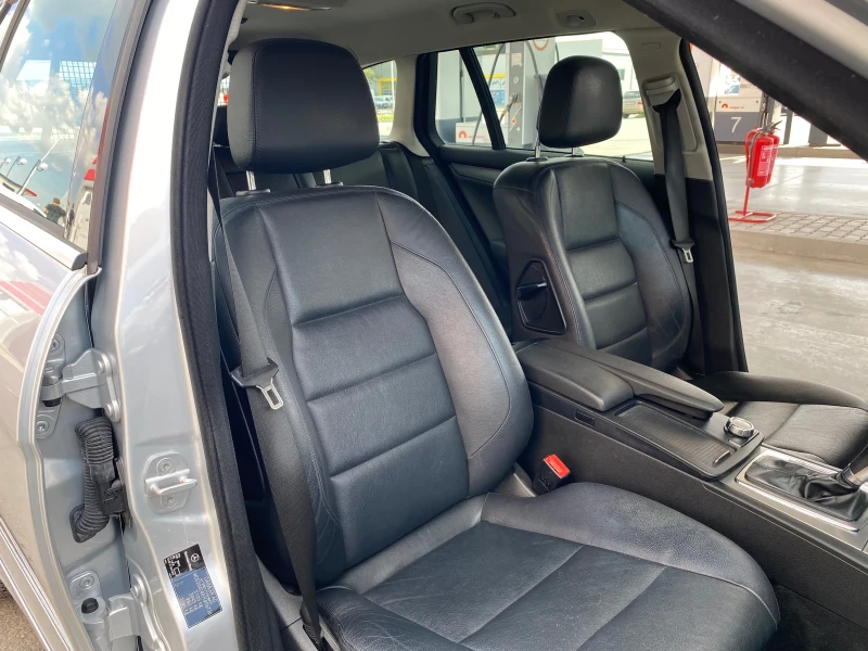 Mercedes-Benz C 200 AMG Facelift, снимка 14 - Автомобили и джипове - 50034907