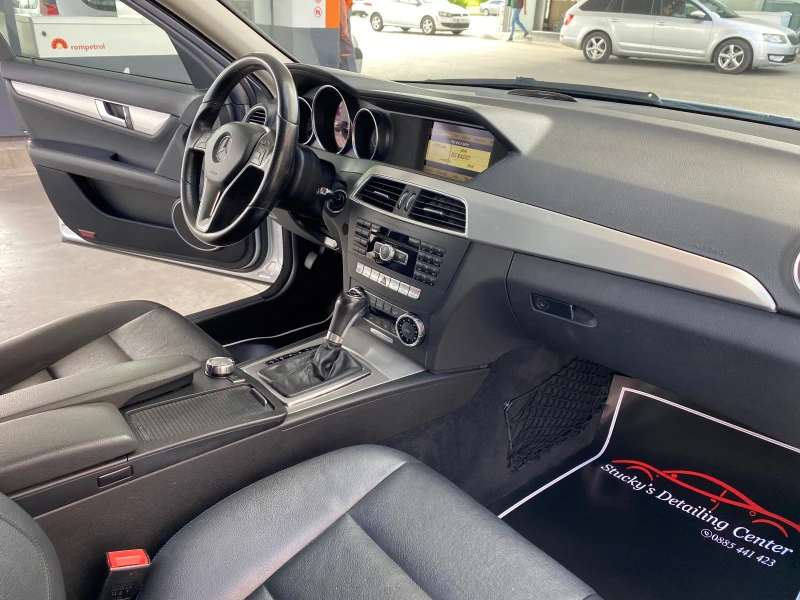 Mercedes-Benz C 200 AMG Facelift, снимка 15 - Автомобили и джипове - 50034907