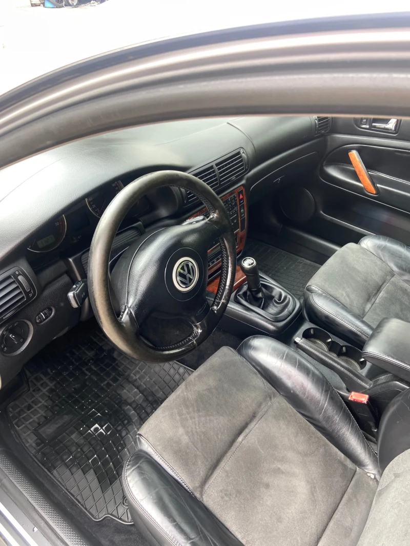 VW Passat, снимка 6 - Автомобили и джипове - 52494047