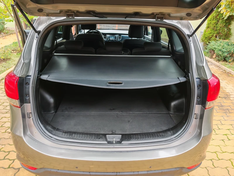 Kia Carens 1.7CRDI-АВТОМАТИК, снимка 15 - Автомобили и джипове - 52146328