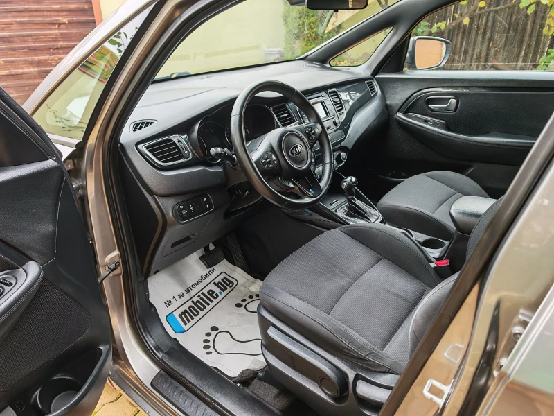 Kia Carens 1.7CRDI-АВТОМАТИК, снимка 7 - Автомобили и джипове - 52146328