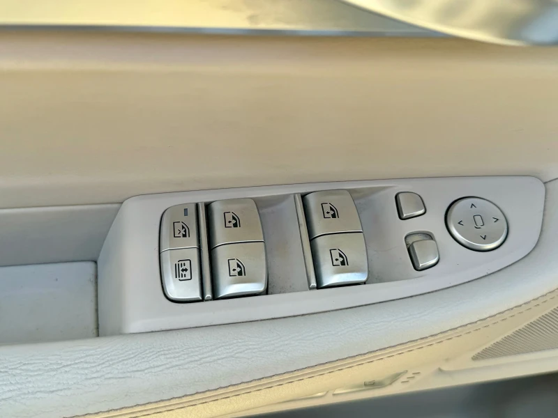 BMW 740 XDrive, снимка 13 - Автомобили и джипове - 52544182