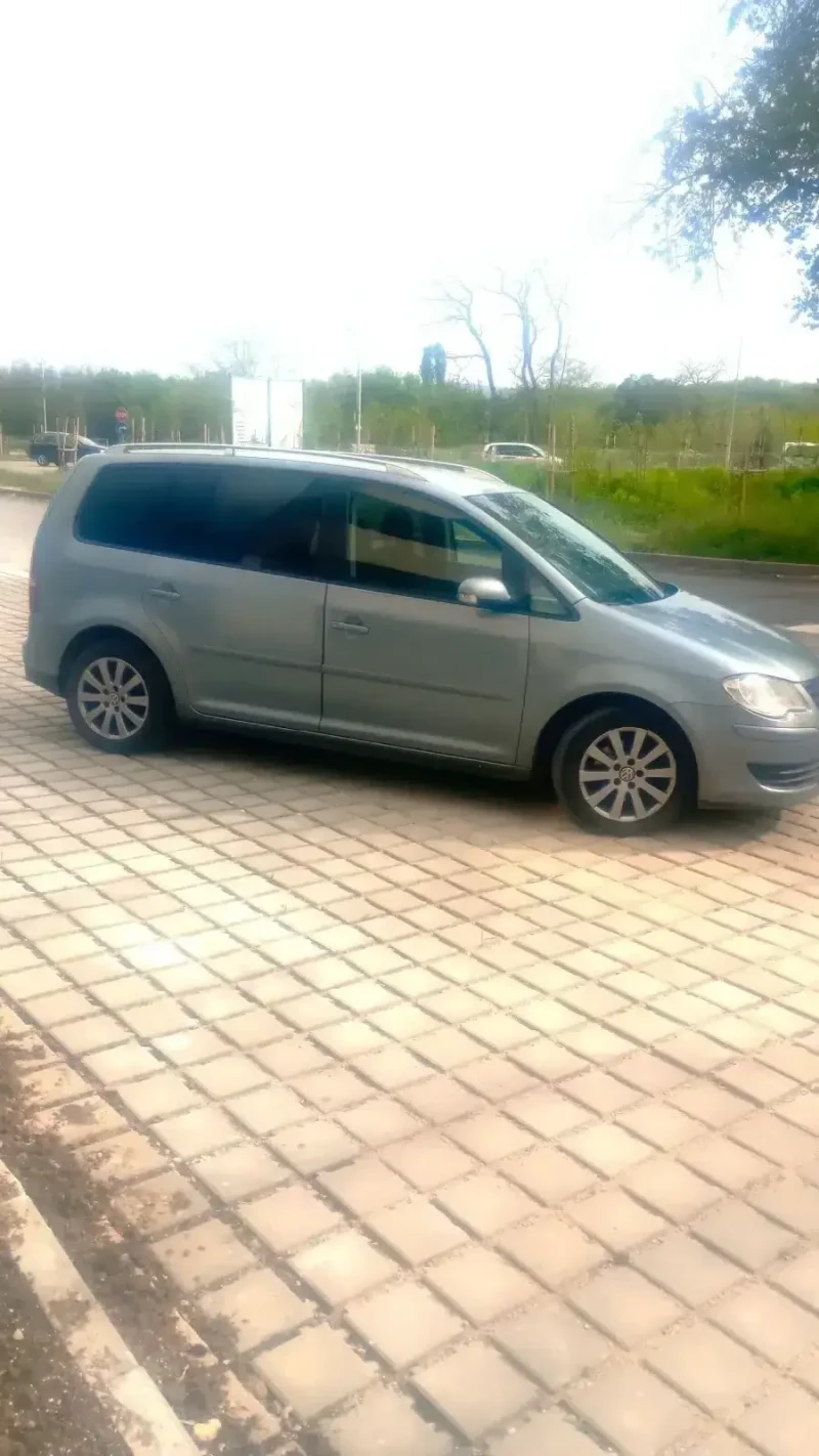 VW Touran, снимка 3 - Автомобили и джипове - 53181523
