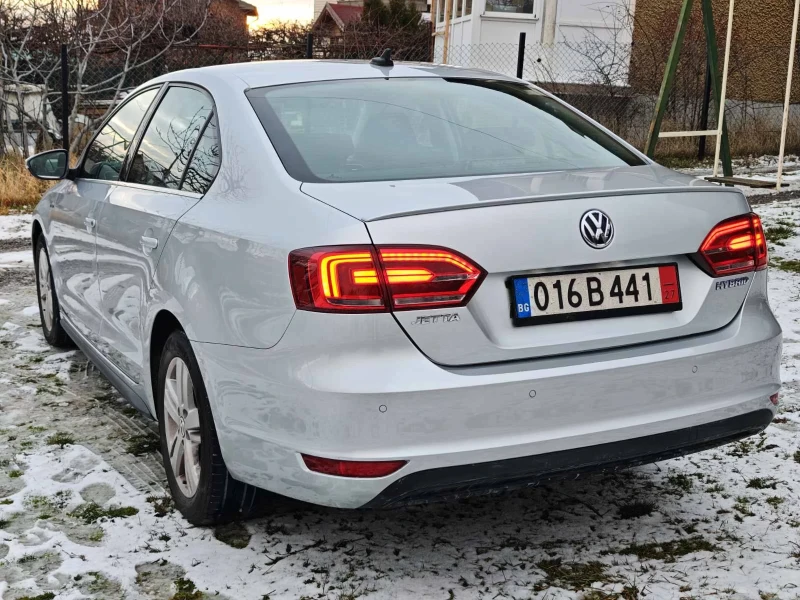 VW Jetta VW Jetta 1.4i Hybrid, снимка 8 - Автомобили и джипове - 53243549