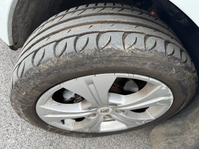 Renault Megane 1.5 DCI Avtomat, снимка 16 - Автомобили и джипове - 53341246