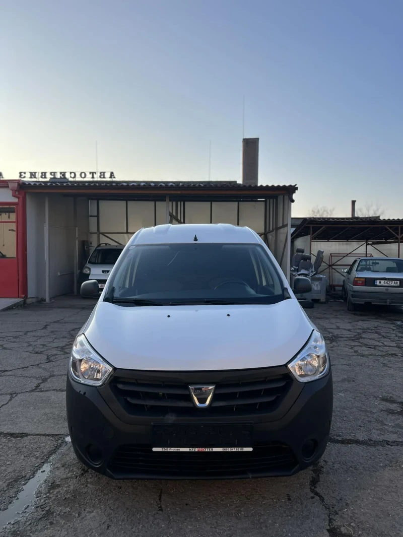 Dacia Dokker 1.6 Бензин 4-ЦИЛИНДЪРА , снимка 7 - Автомобили и джипове - 53429850