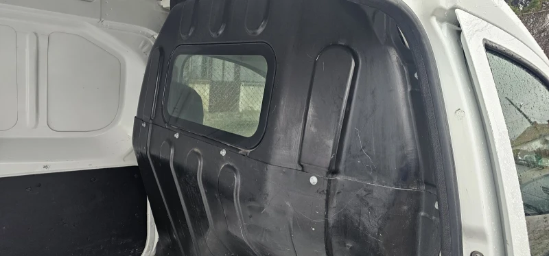 Dacia Dokker 1.6 Бензин 4-ЦИЛИНДЪРА , снимка 16 - Автомобили и джипове - 53429850