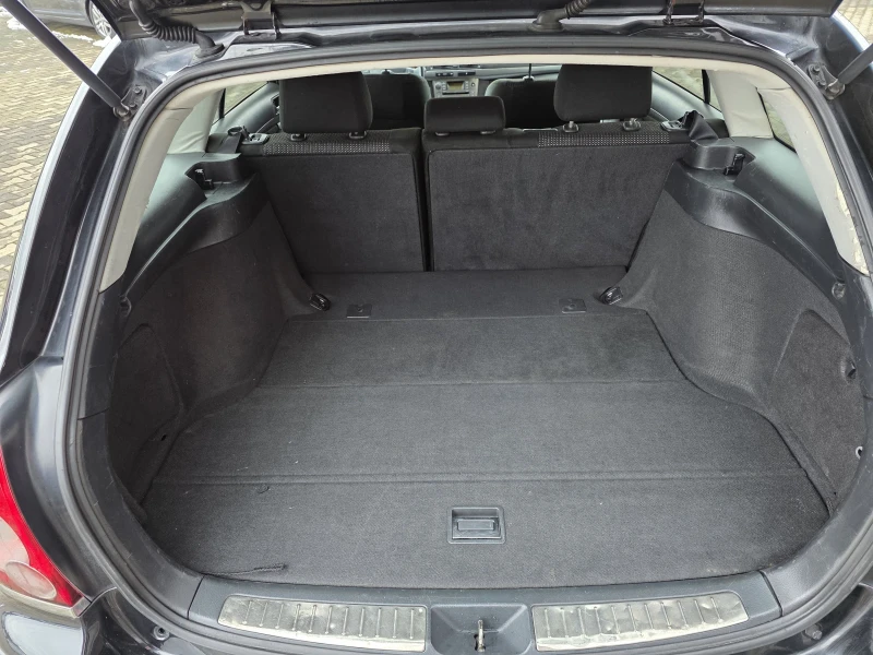 Toyota Avensis 2.0D4D 150kc , снимка 13 - Автомобили и джипове - 53432599