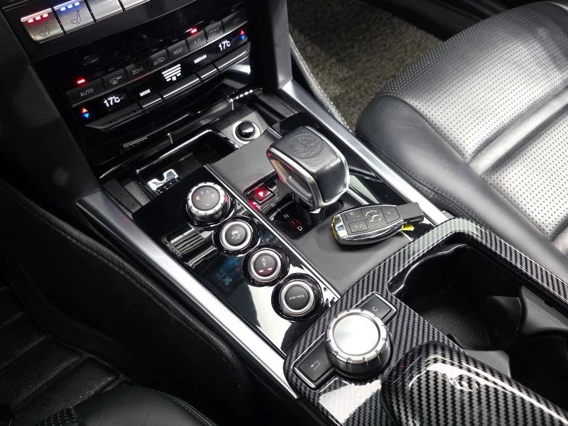 Mercedes-Benz E 63 AMG E63 AMG 4MATIC| 585к.с.| ВКЛ.ТЕХНОТЕСТ, снимка 9 - Автомобили и джипове - 55626108