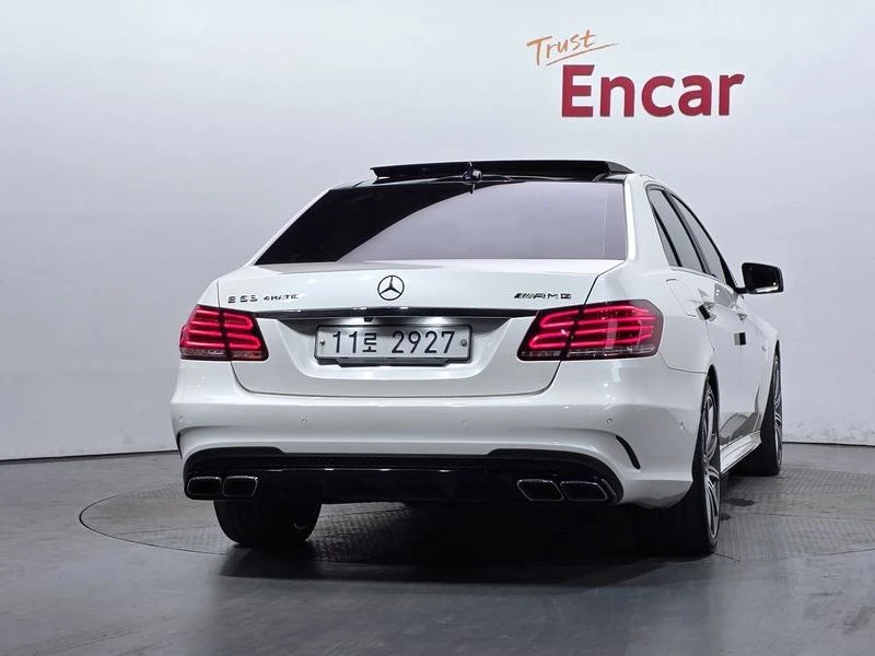 Mercedes-Benz E 63 AMG E63 AMG 4MATIC| 585к.с.| ВКЛ.ТЕХНОТЕСТ, снимка 4 - Автомобили и джипове - 55626108