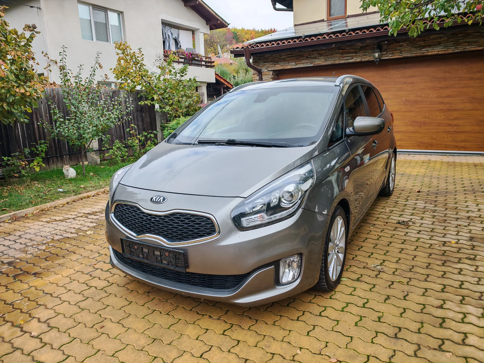 Kia Carens 1.7CRDI-АВТОМАТИК, снимка 1