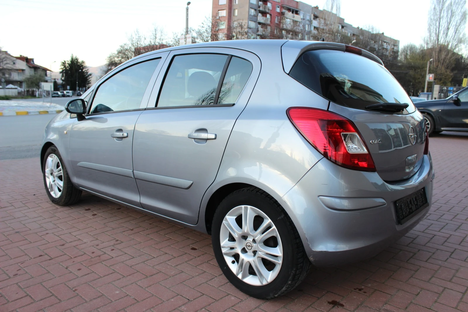 Opel Corsa 1.2 benz, 16V - изображение 7