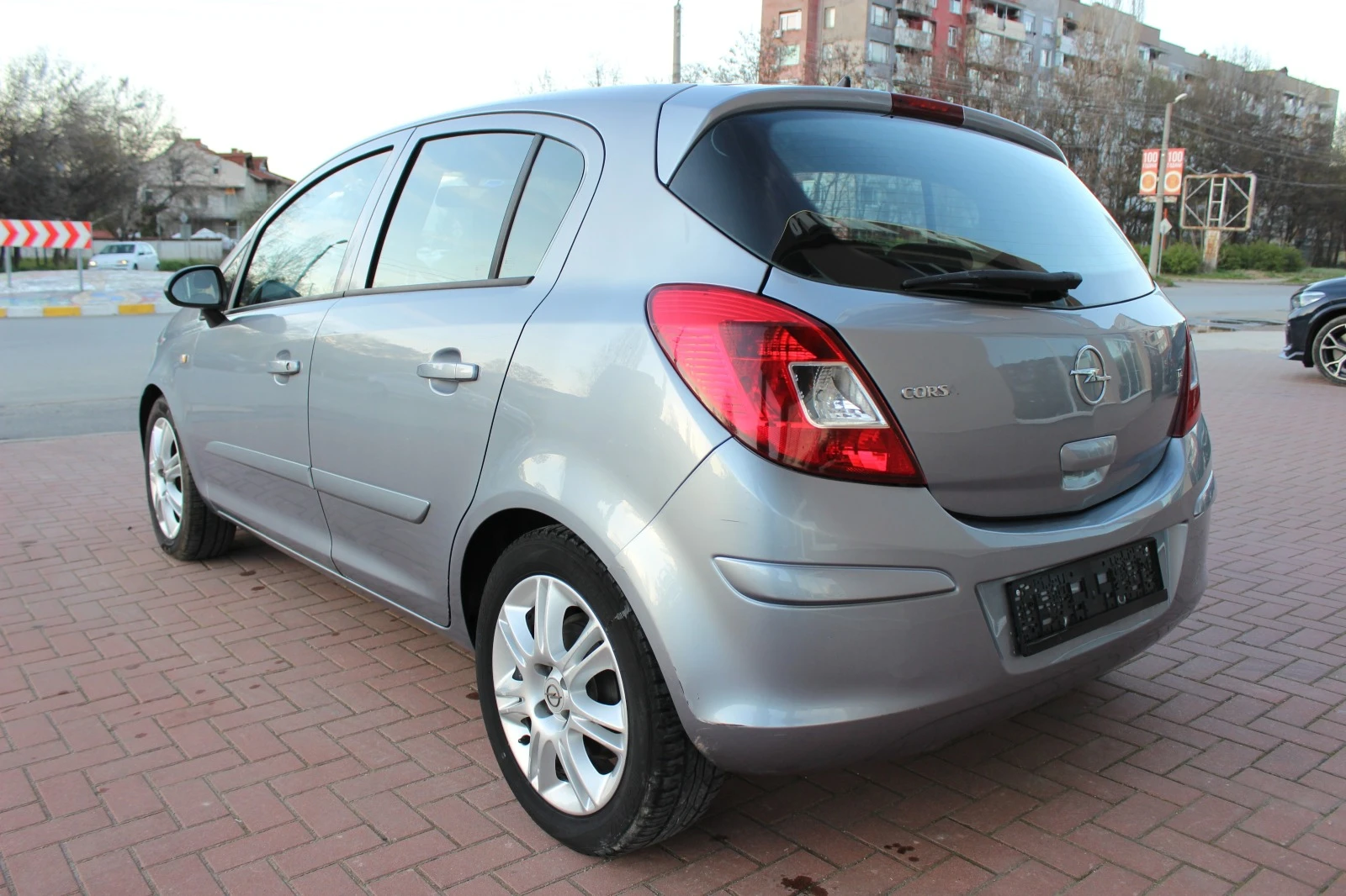 Opel Corsa 1.2 benz, 16V - изображение 6