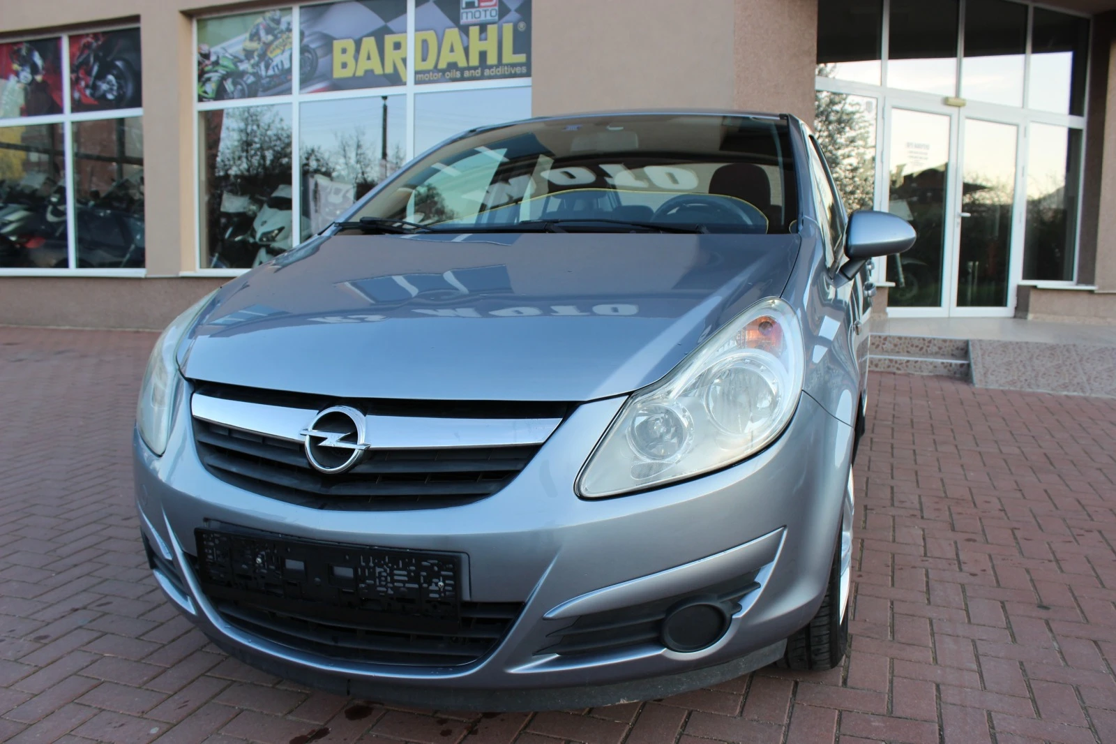 Opel Corsa 1.2 benz, 16V - изображение 9