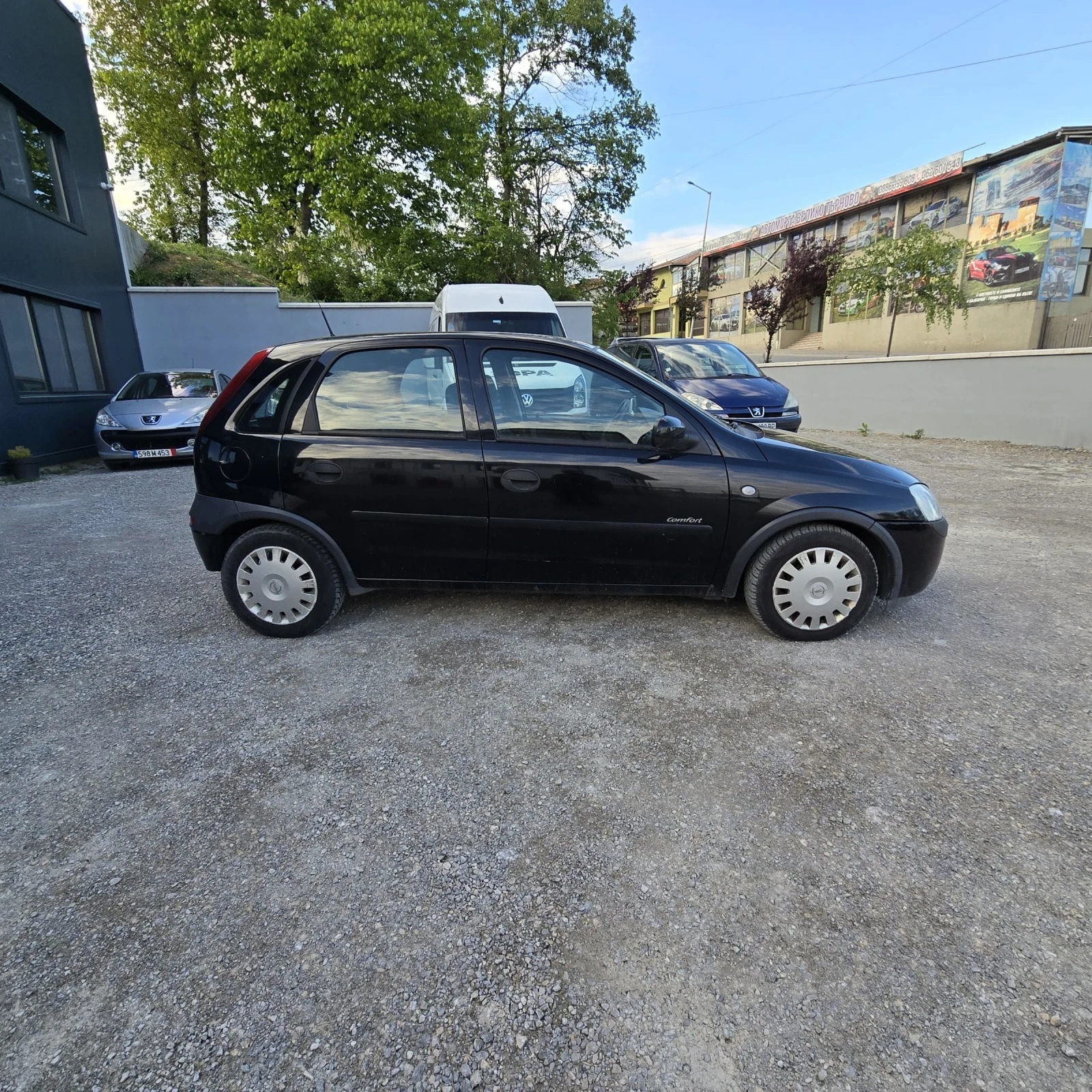 Opel Corsa 1.2 16v  безин - изображение 4