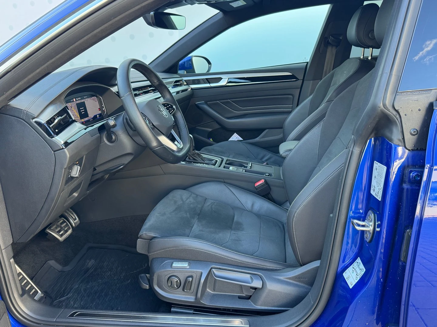 VW Arteon R-Line 2.0 TDI SCR DSG - изображение 7