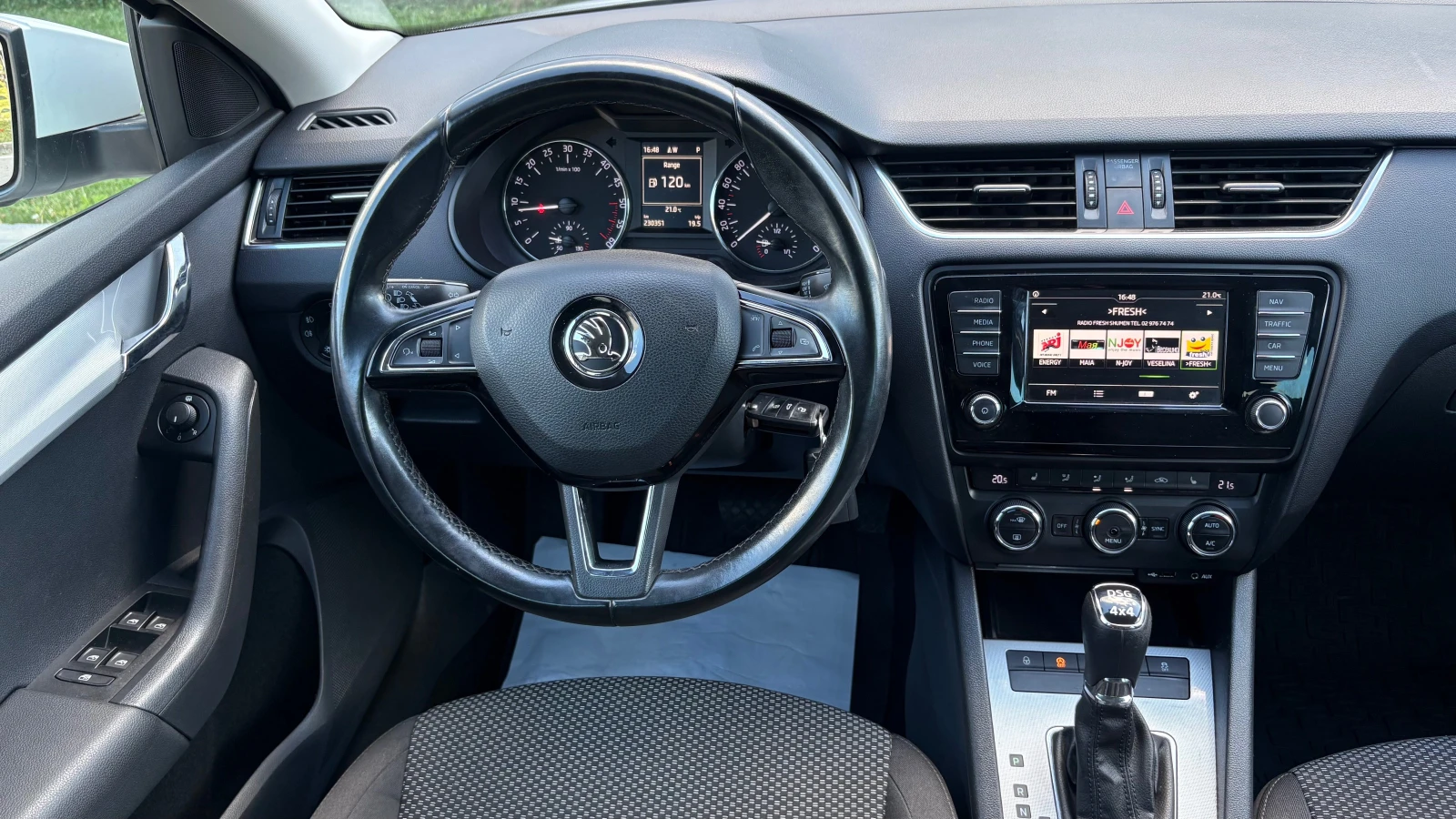 Skoda Octavia 2.0tdi- 4x4- 184kc. Швейцария, снимка 12 - Автомобили и джипове - 48527393