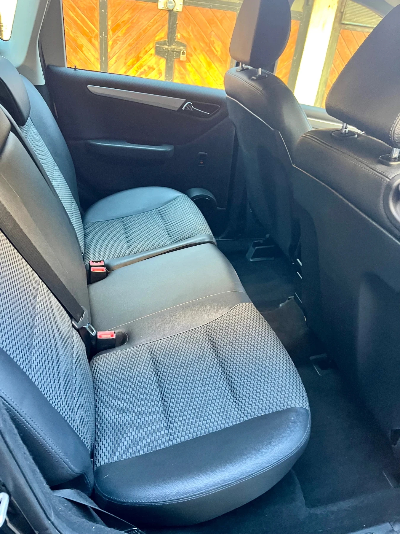 Mercedes-Benz A 200 А200 FACELIFT/136 КОНЯ/АВТОМАТИК/НАВИГАЦИЯ/ПОДГРЕВ - изображение 8
