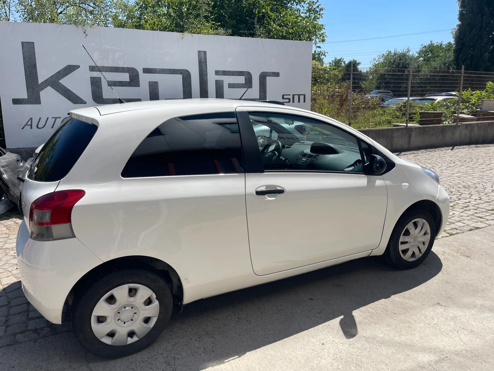 Toyota Yaris  - изображение 5