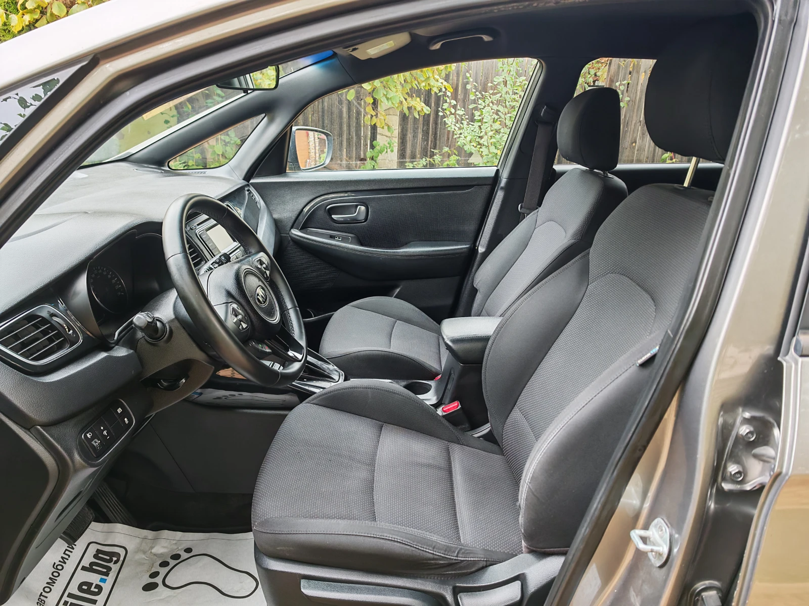 Kia Carens 1.7CRDI-АВТОМАТИК - изображение 8