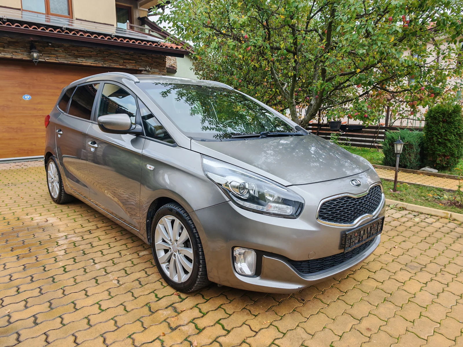 Kia Carens 1.7CRDI-АВТОМАТИК - изображение 3
