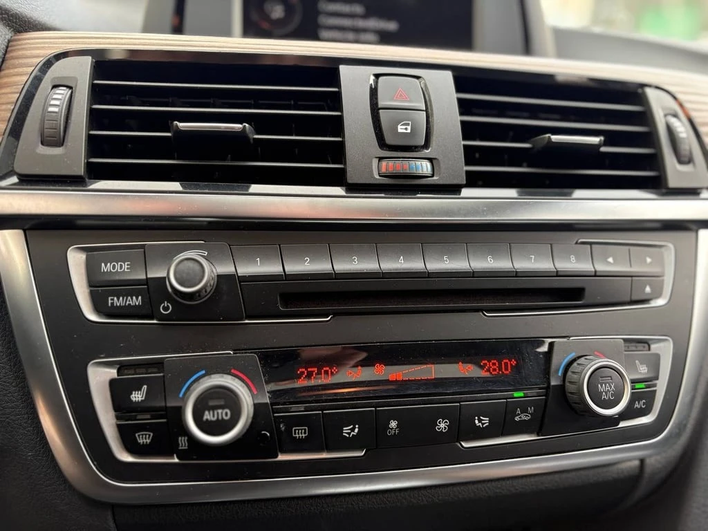 BMW 320 * 320i xDrive * CARFAX *    | Mobile.bg   11