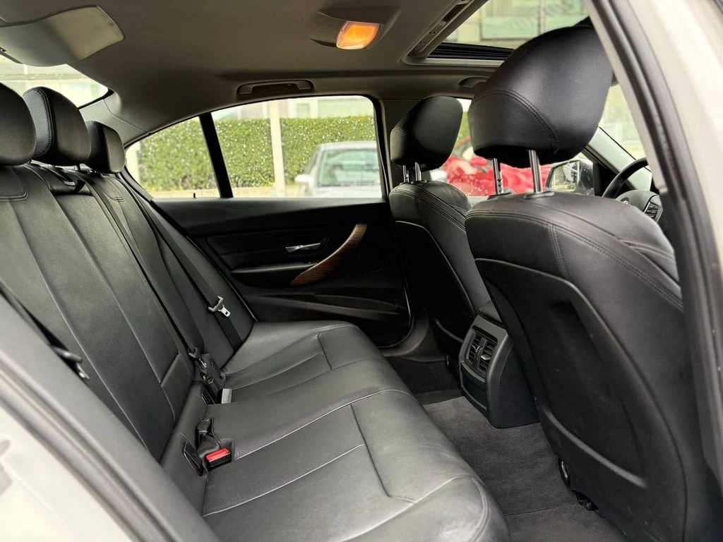 BMW 320 * 320i xDrive * CARFAX *    | Mobile.bg   16