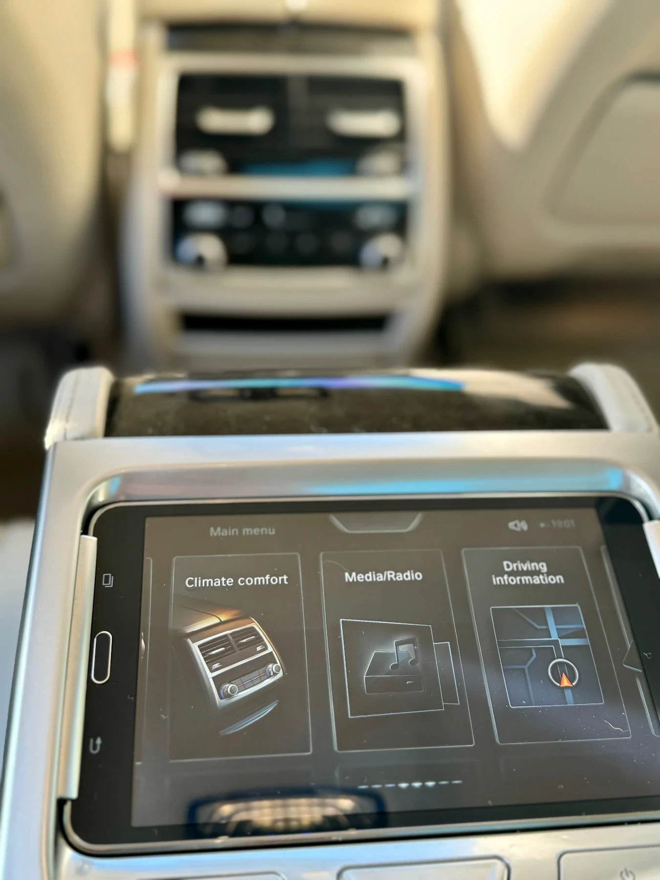 BMW 740 XDrive | Mobile.bg   9