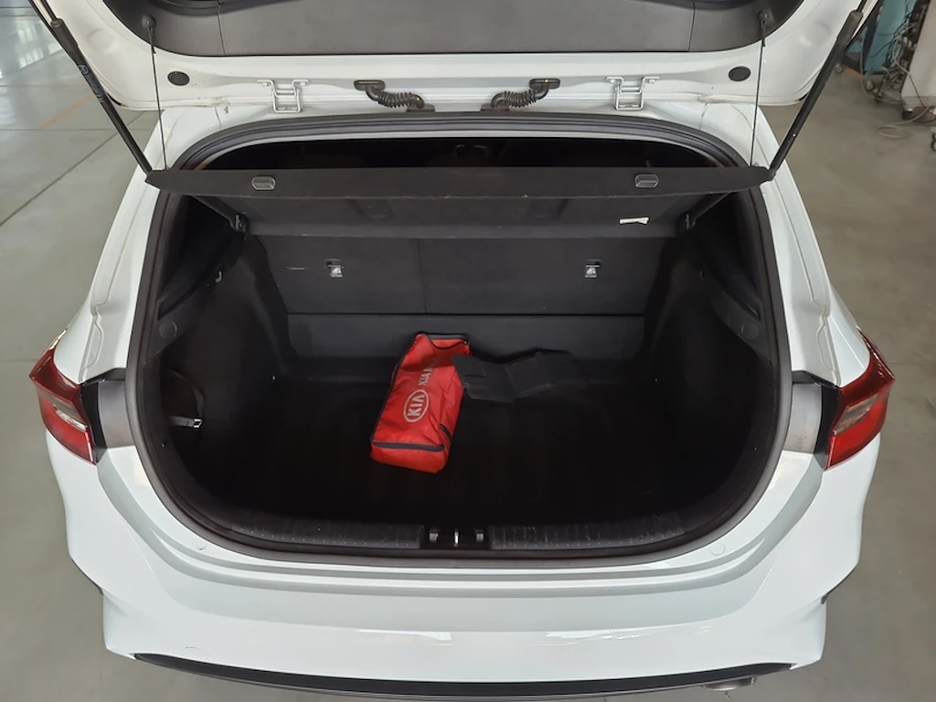 Kia Ceed 1.4i - изображение 3