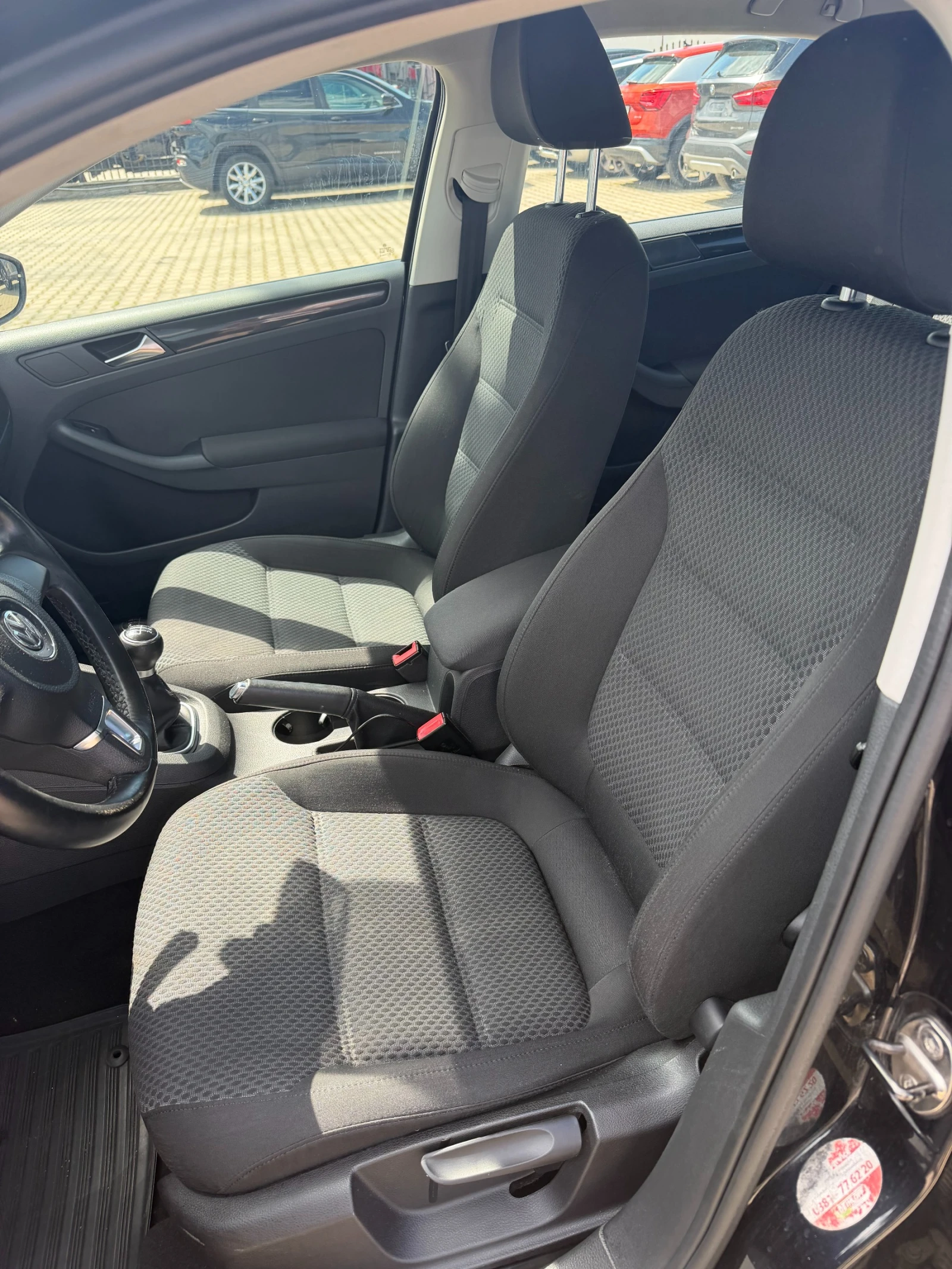 VW Jetta 1.2TSI EURO 5, снимка 13 - Автомобили и джипове - 53179401