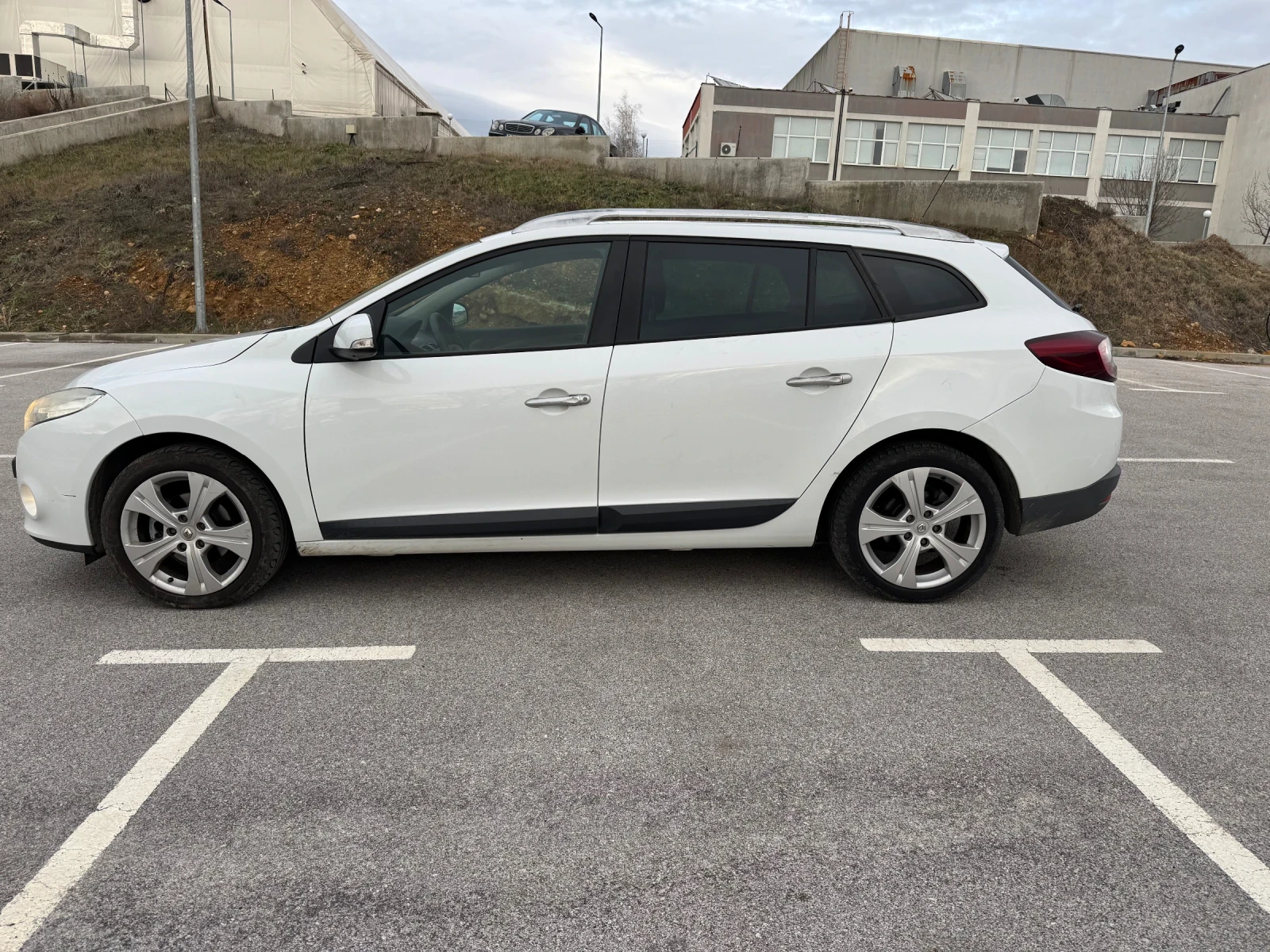 Renault Megane 1.5 DCI Avtomat - изображение 6