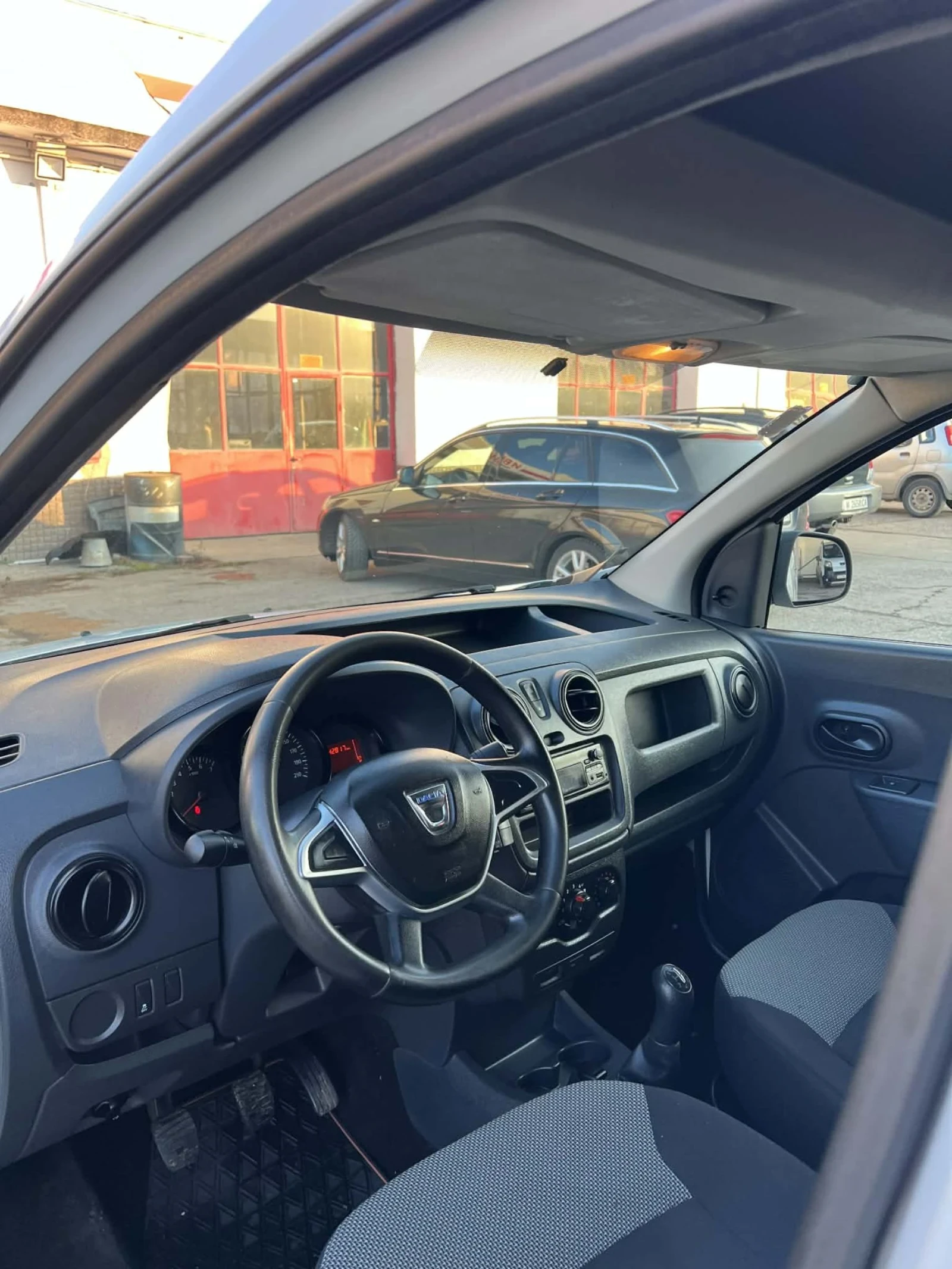 Dacia Dokker 1.6 ������ 4-���������  | Mobile.bg � ����������� 8