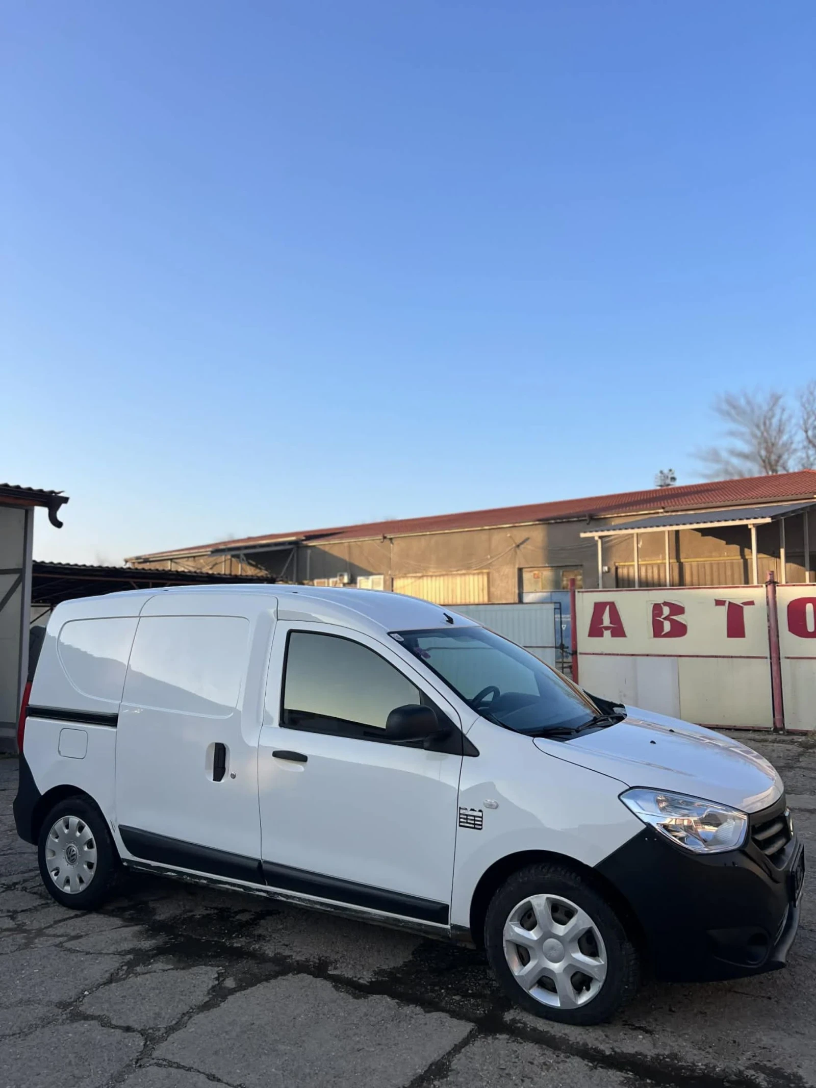 Dacia Dokker 1.6 ������ 4-���������  | Mobile.bg � ����������� 2