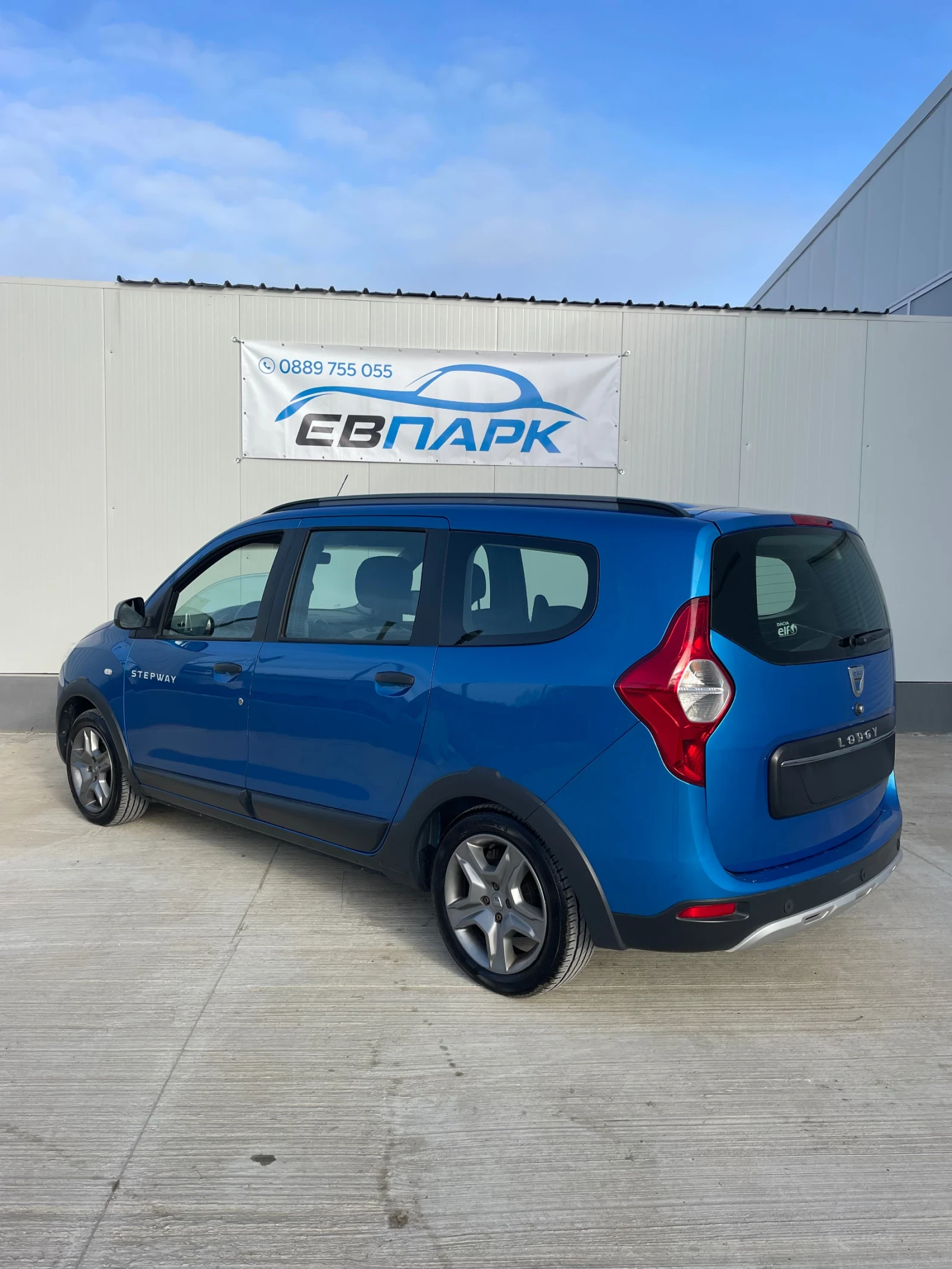 Dacia Lodgy 1.6i Stepway-102к.с., снимка 4 - Автомобили и джипове - 53835664