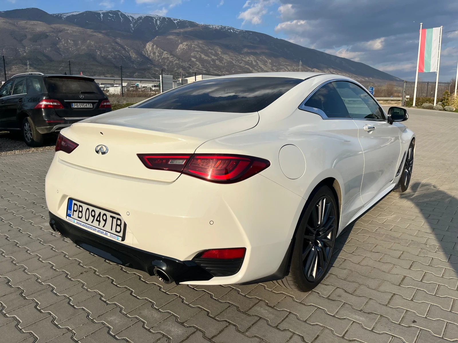 Infiniti Q 60S Coupe S 3.0 V6/AWD Automatic/Уникат, снимка 4 - Автомобили и джипове - 53885406