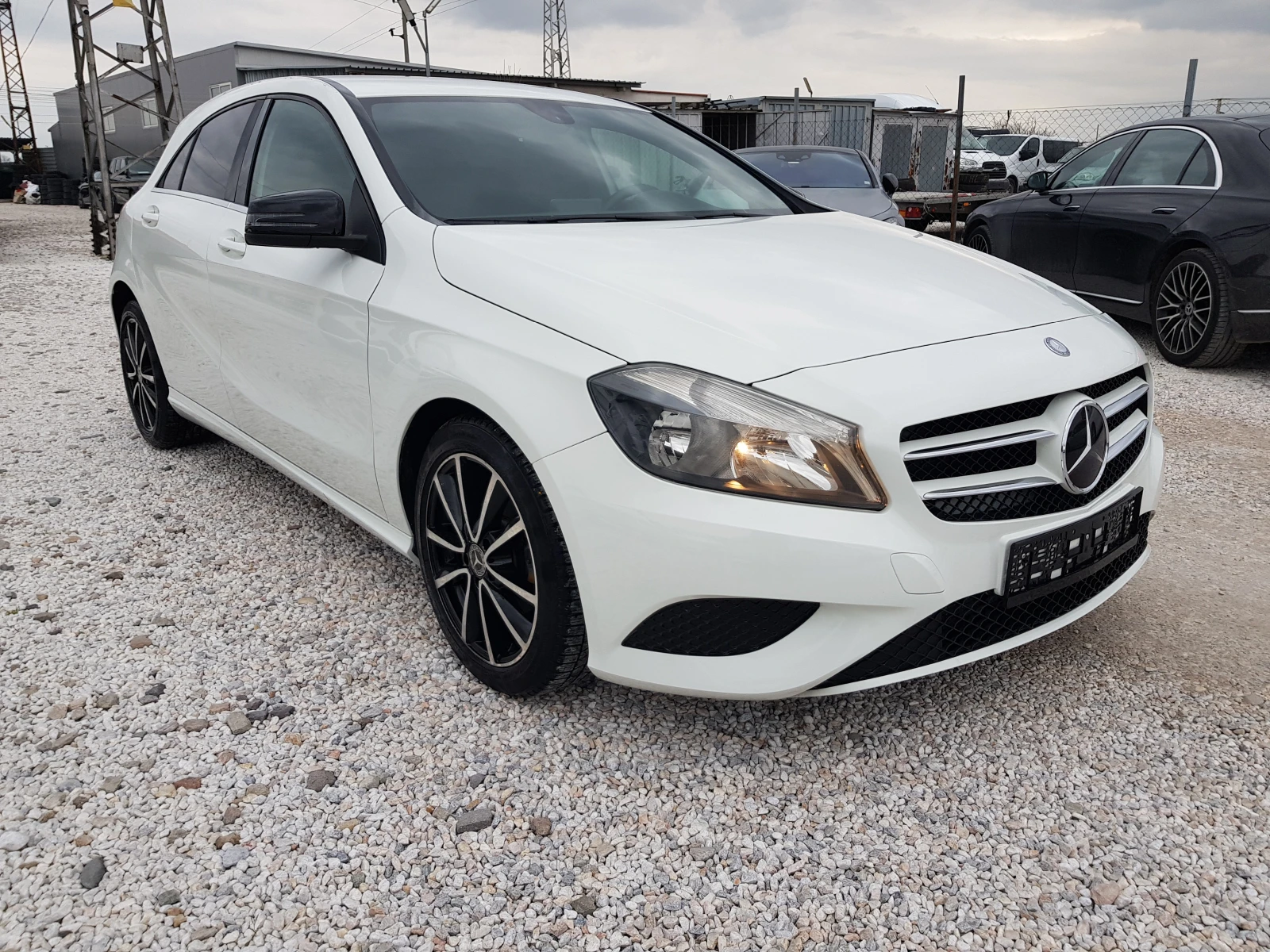 Mercedes-Benz A 180 CDI АВТОМАТИК ЛИЗИНГ, снимка 3 - Автомобили и джипове - 53915819