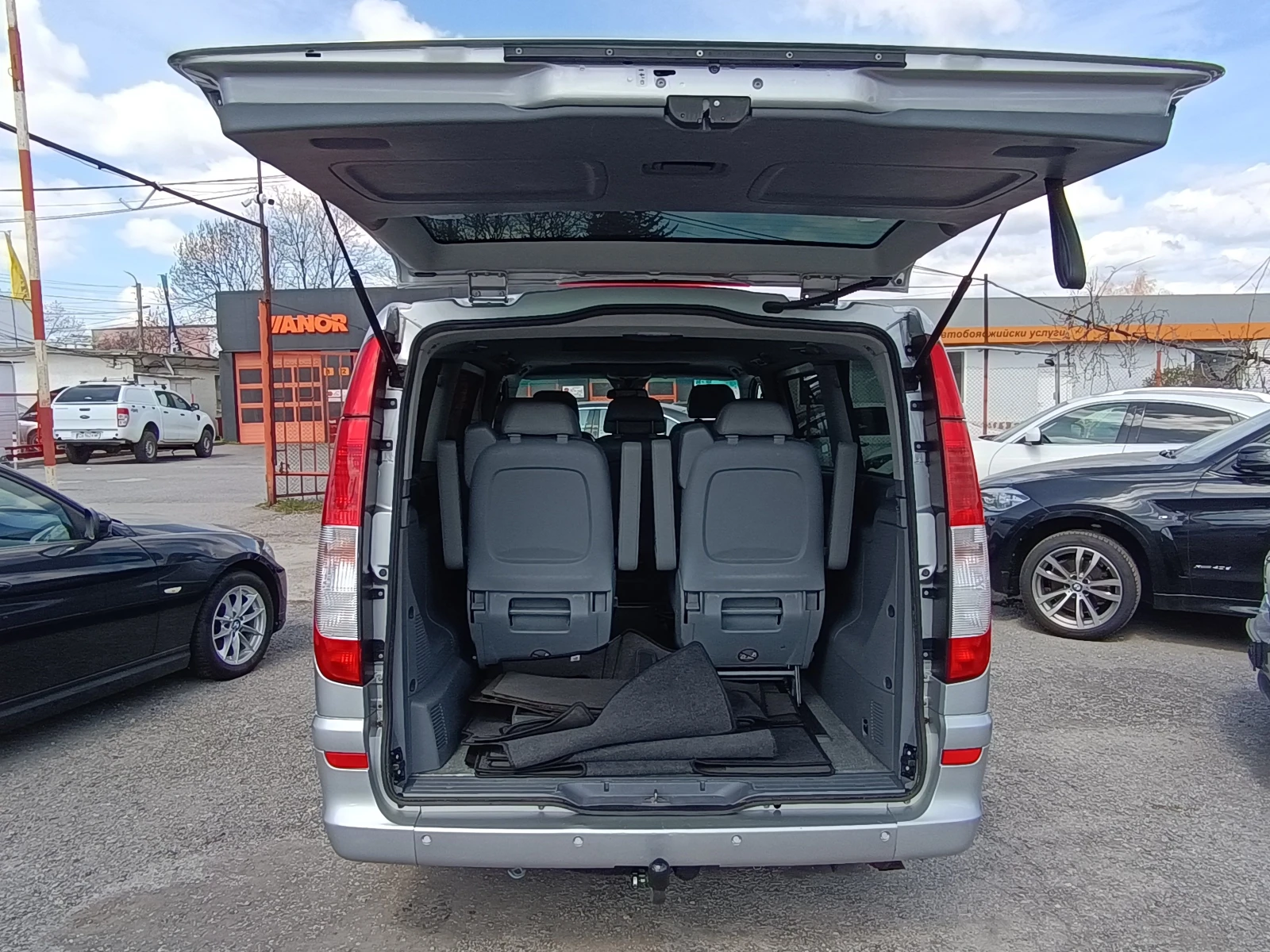 Mercedes-Benz Viano 3.0-204к.с.! 226хил.км !!! ШВЕЙЦАРИЯ !, снимка 12 - Автомобили и джипове - 54156191