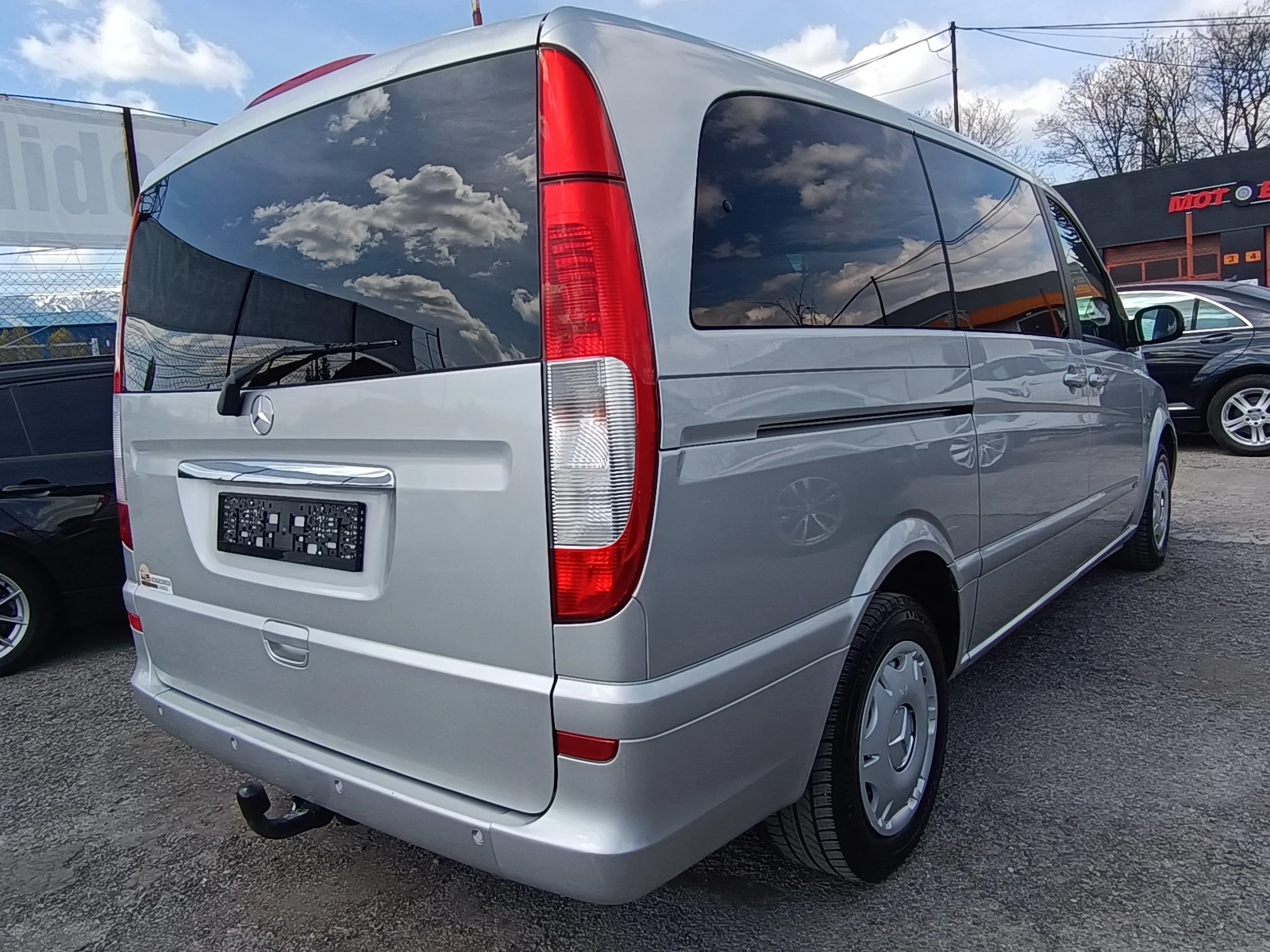 Mercedes-Benz Viano 3.0-204к.с.! 226хил.км !!! ШВЕЙЦАРИЯ !, снимка 4 - Автомобили и джипове - 54156191