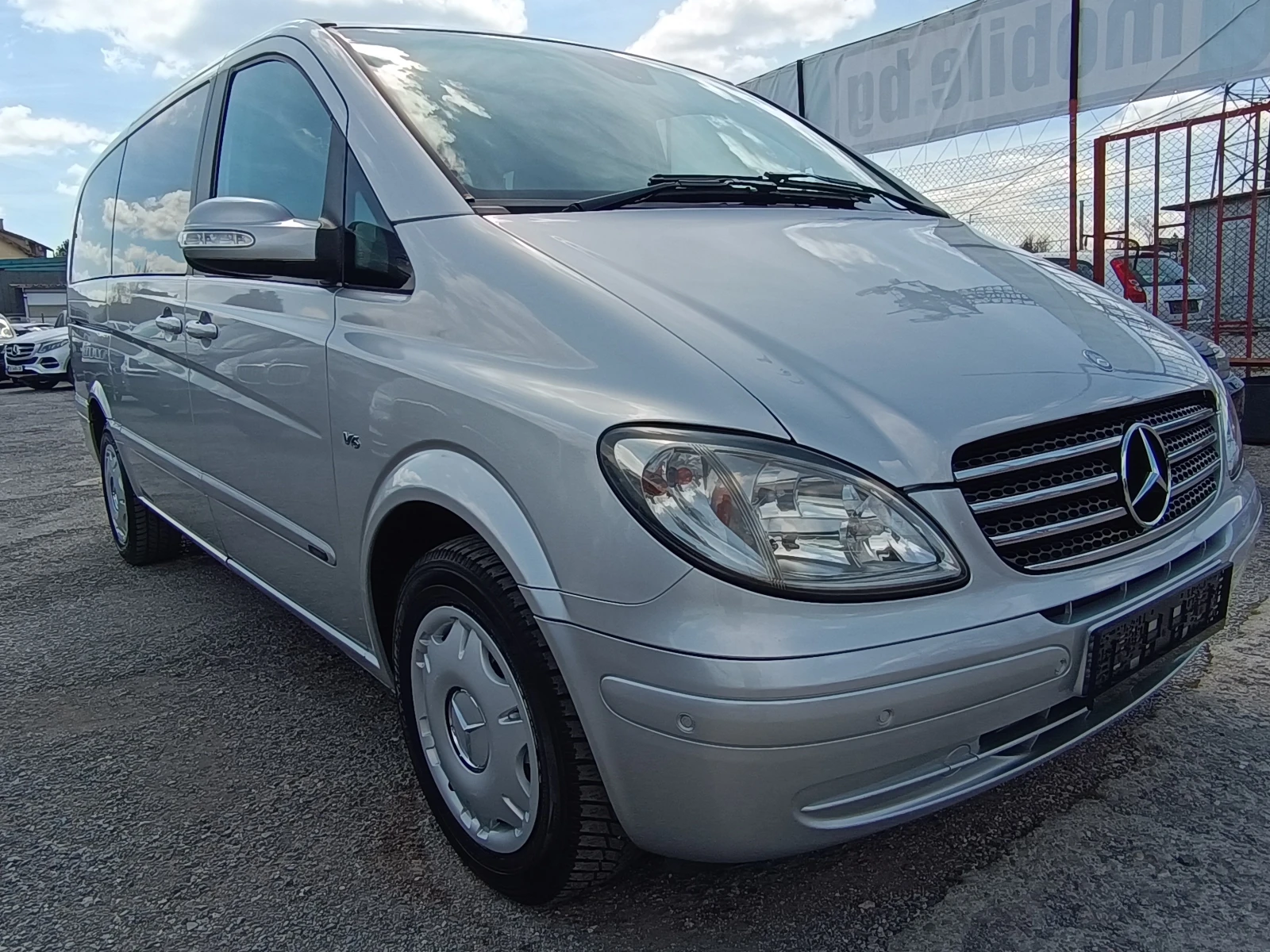 Mercedes-Benz Viano 3.0-204к.с.! 226хил.км !!! ШВЕЙЦАРИЯ !, снимка 2 - Автомобили и джипове - 54156191