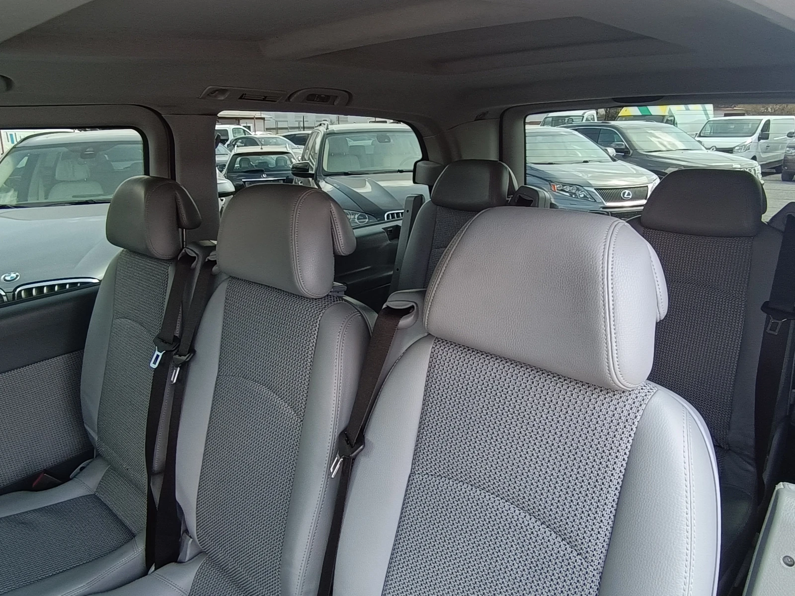 Mercedes-Benz Viano 3.0-204к.с.! 226хил.км !!! ШВЕЙЦАРИЯ !, снимка 9 - Автомобили и джипове - 54156191