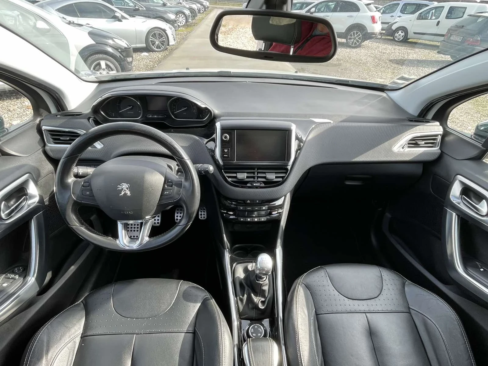 Peugeot 2008 1.6 e-HDI, снимка 9 - Автомобили и джипове - 54974785