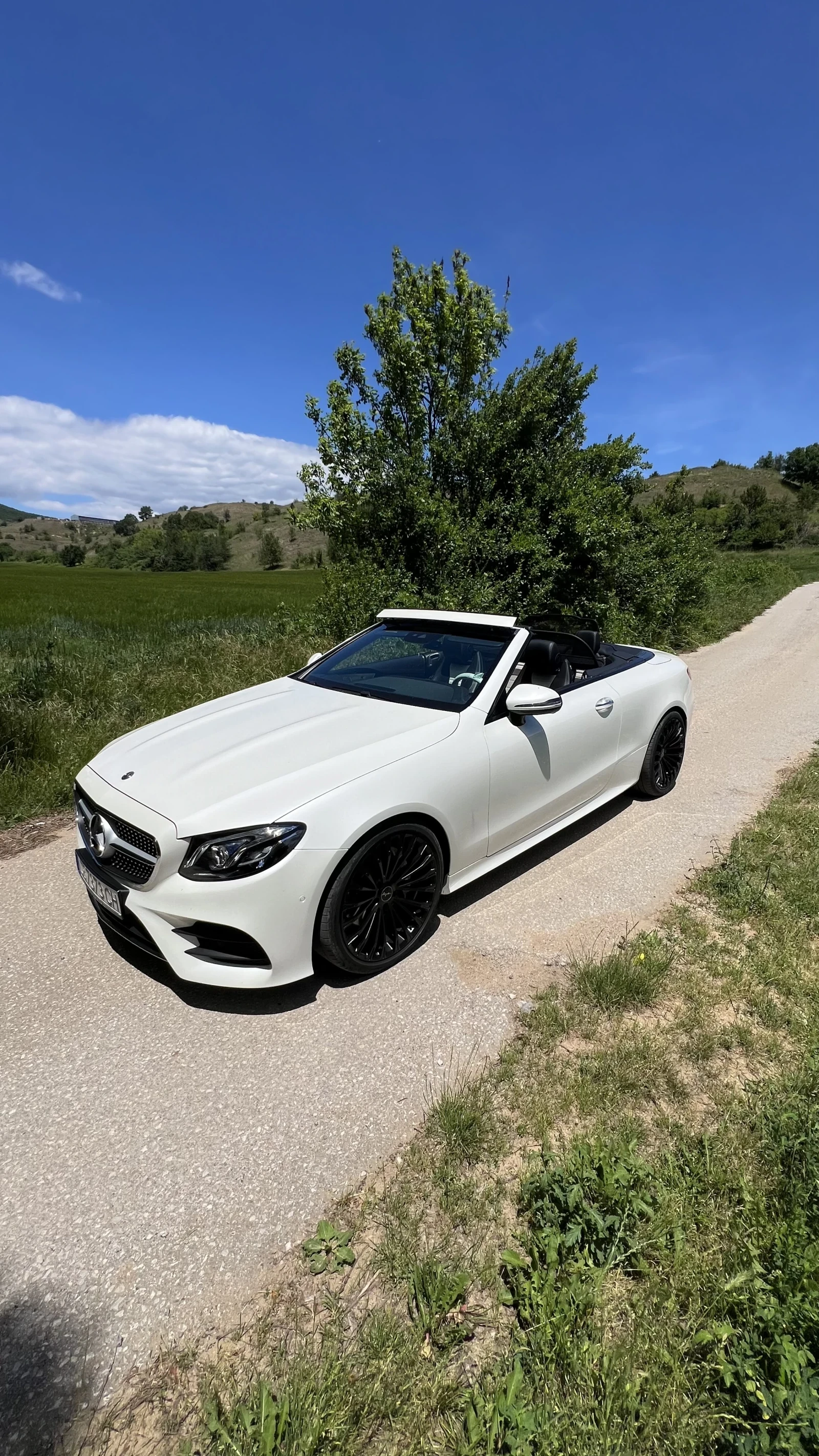 Mercedes-Benz E 220, снимка 4 - Автомобили и джипове - 55316076