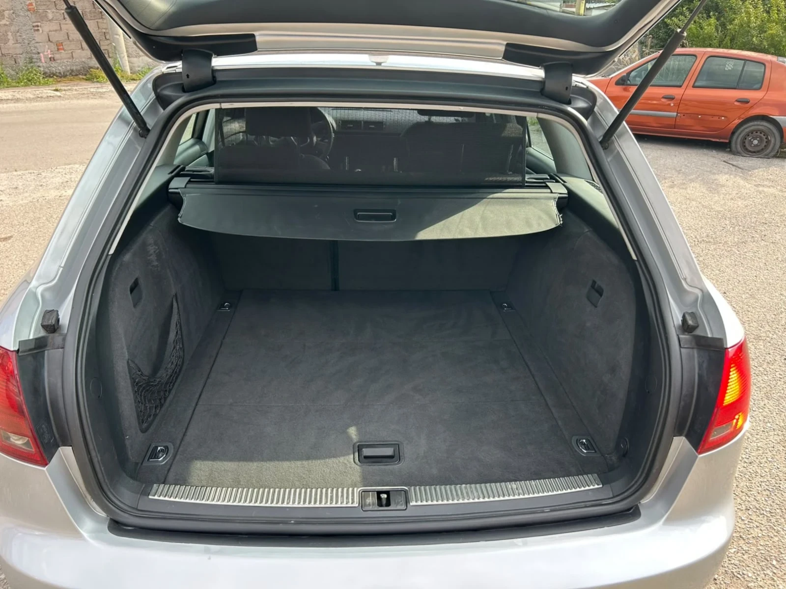 Audi A4 А4Б7 2.0 140кс. 171000км., снимка 13 - Автомобили и джипове - 55386581