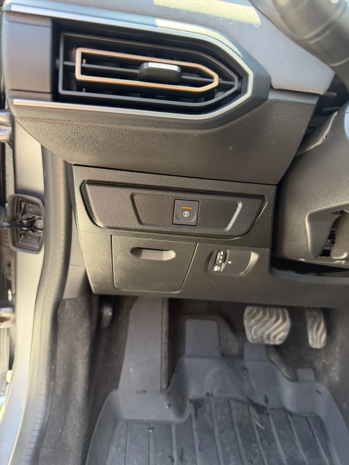 Dacia Jogger 1.6 E-Tech Full Hybrid 140k.c. 6+ 1 | Mobile.bg � ����������� 16