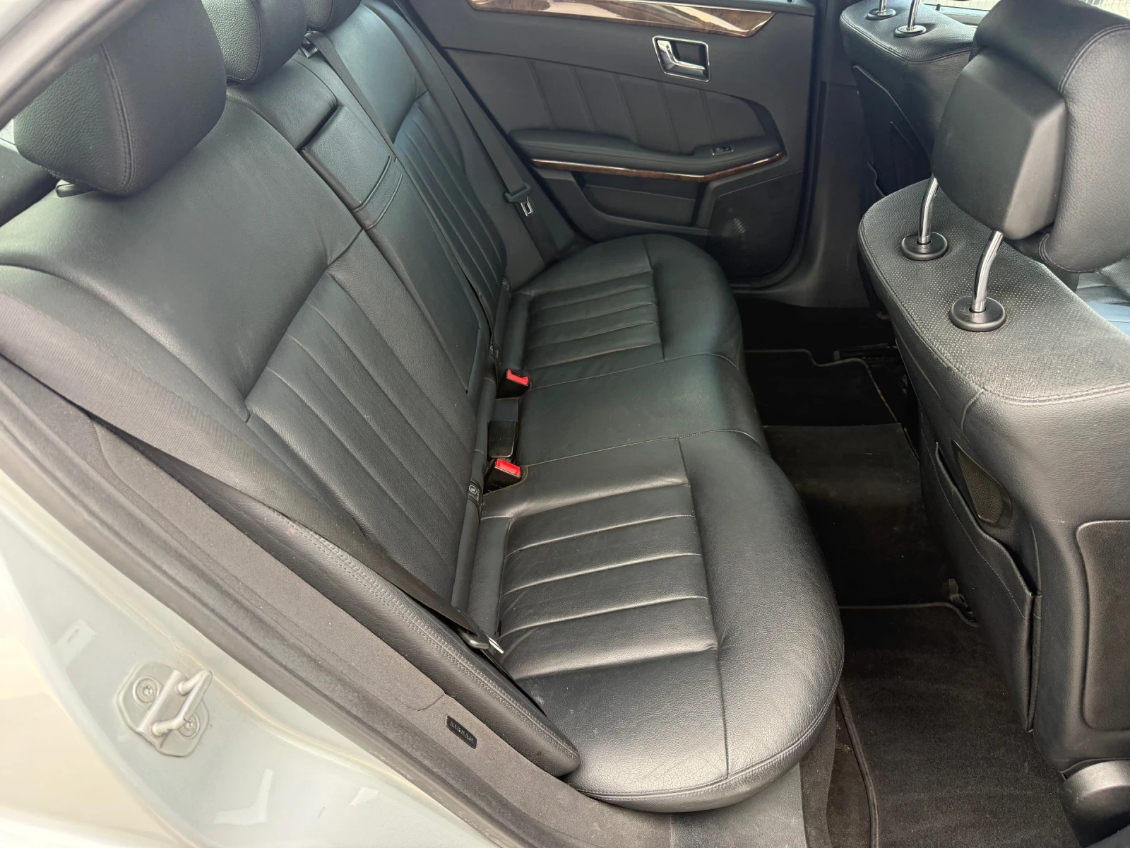 Mercedes-Benz E 350 Бензин* 2012г* АВТОМАТИК* , снимка 12 - Автомобили и джипове - 55604577