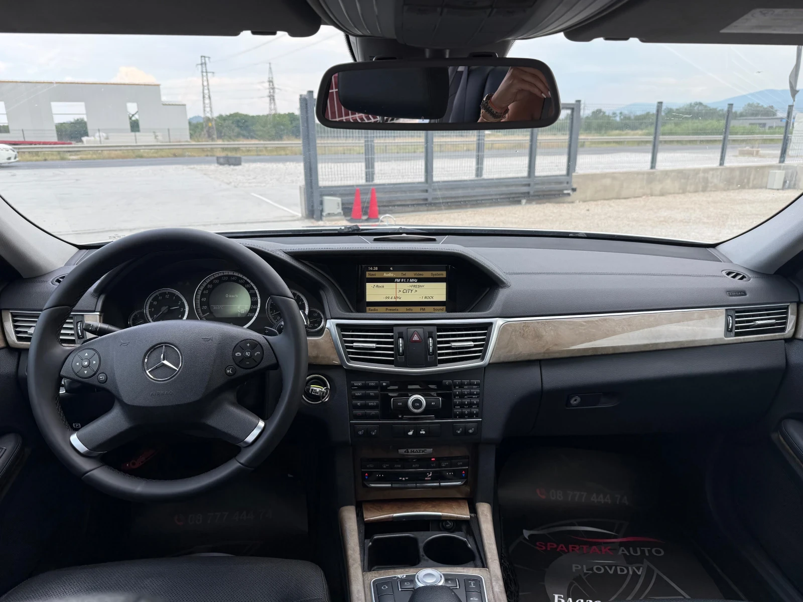 Mercedes-Benz E 350 Бензин* 2012г* АВТОМАТИК* , снимка 9 - Автомобили и джипове - 55604577