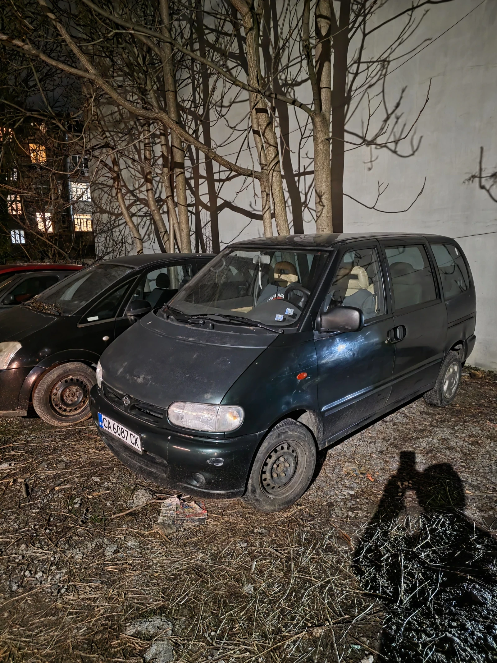 Nissan Serena 6+ 1, снимка 5 - Автомобили и джипове - 55620383