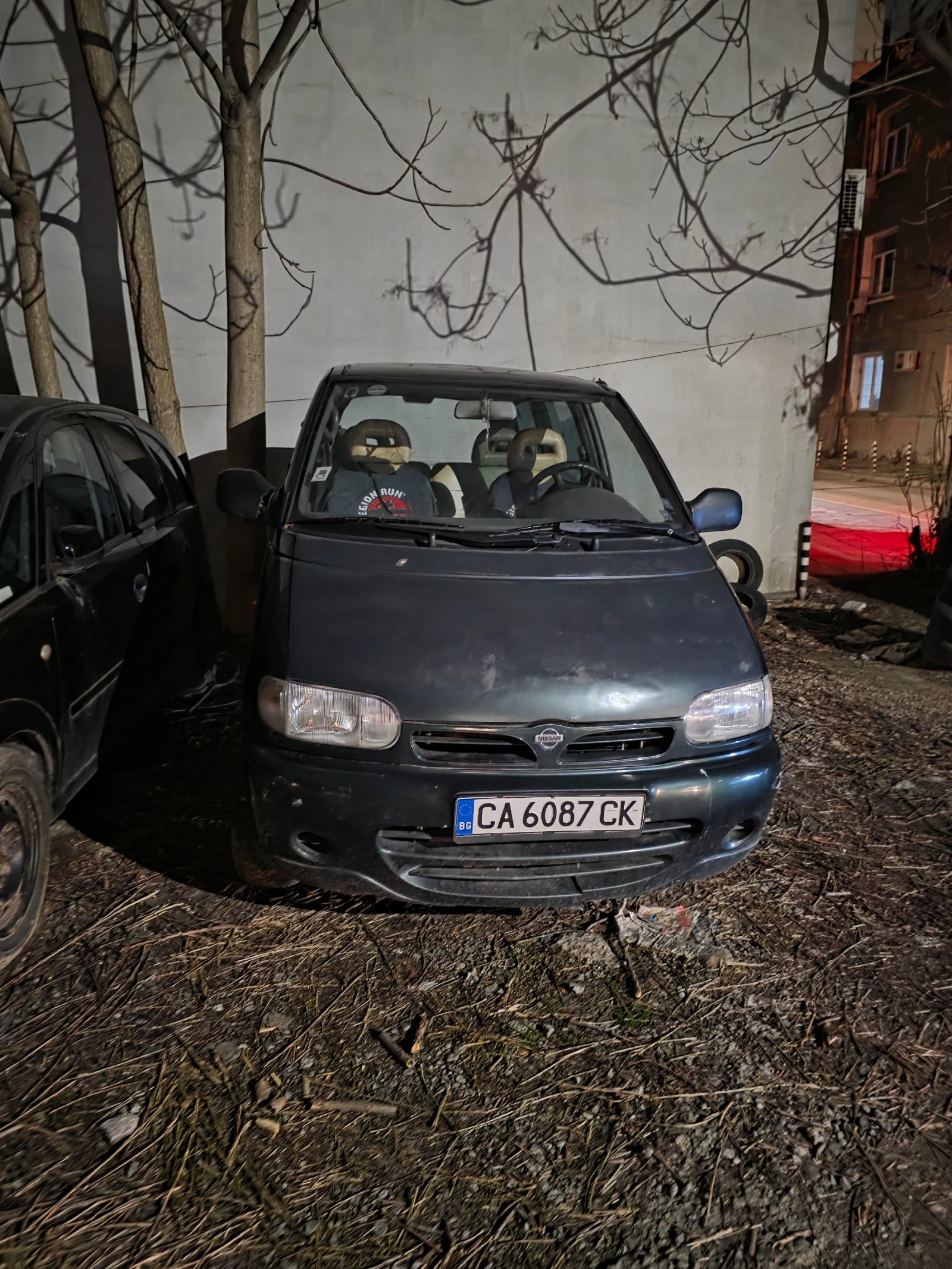 Nissan Serena 6+ 1, снимка 4 - Автомобили и джипове - 55620383